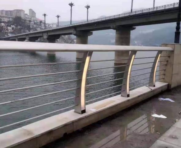 ���̰���